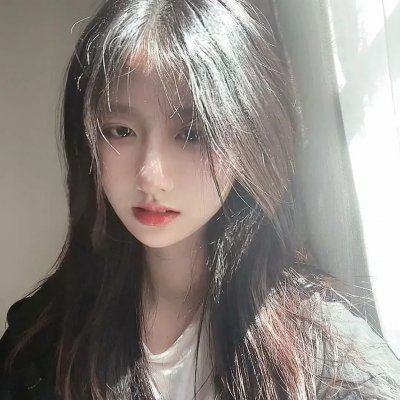 我才不要和人类恋爱呢